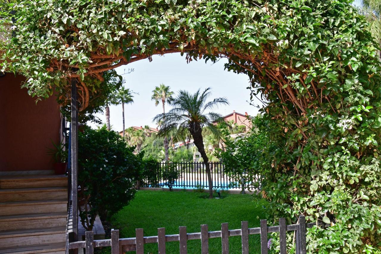 Amaranda B&B Catania Bagian luar foto