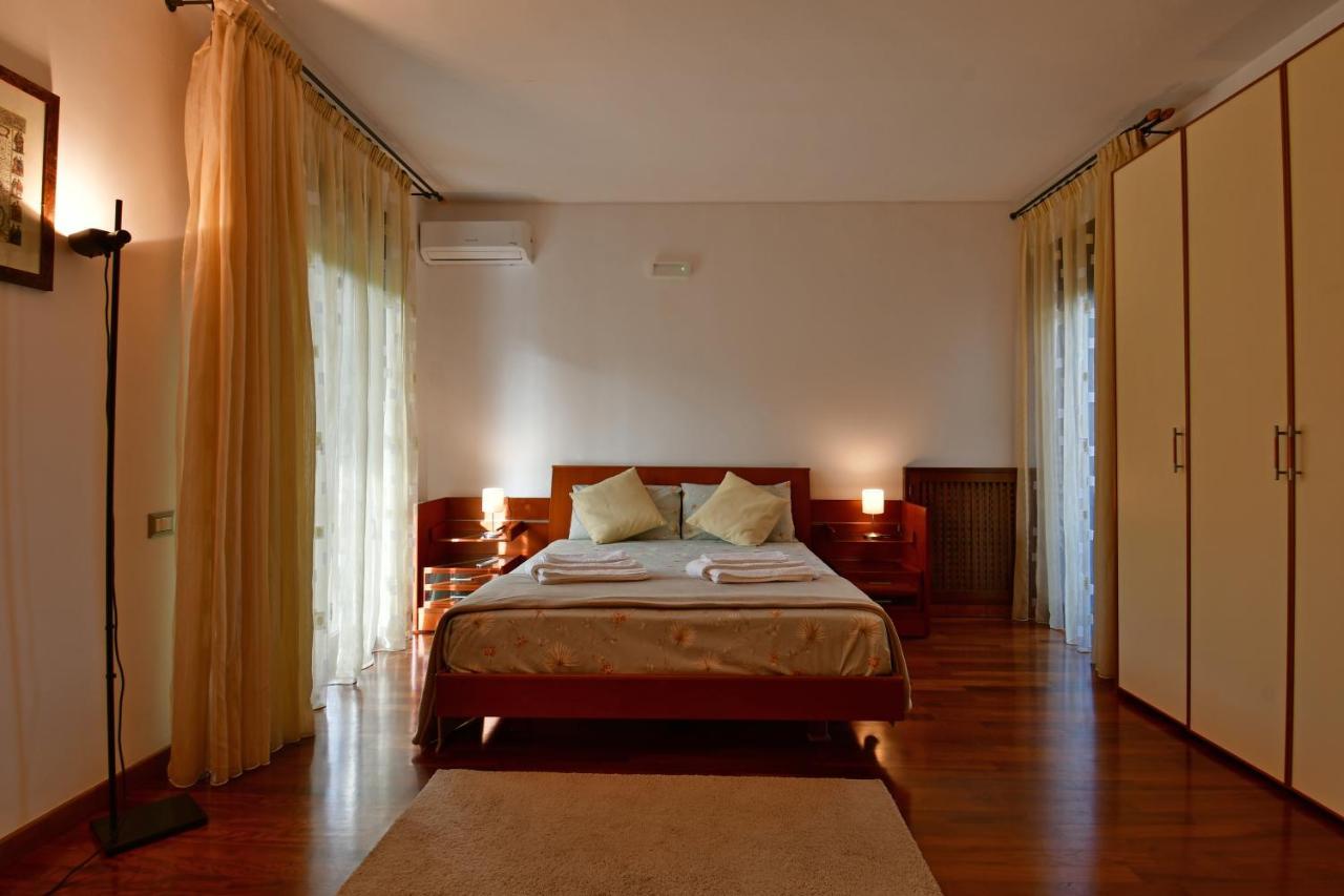 Amaranda B&B Catania Bagian luar foto
