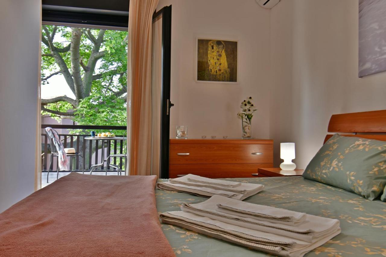 Amaranda B&B Catania Bagian luar foto